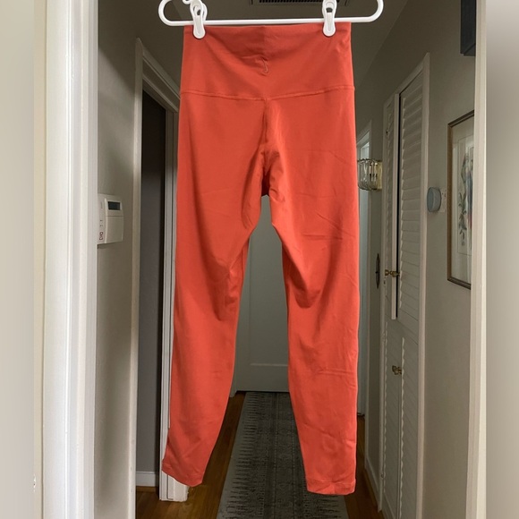 Nike Yoga Ankle Leggings EUC - Picture 3 of 7